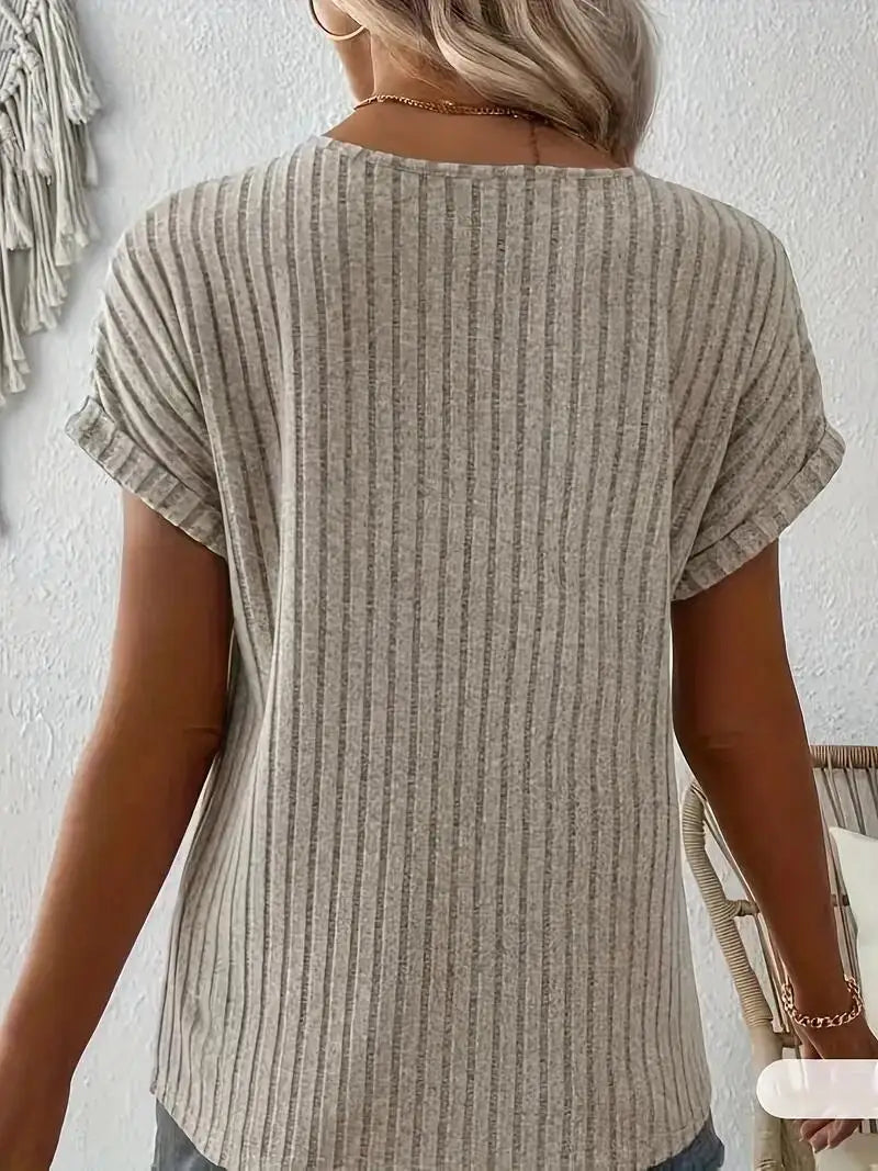 Camiseta Elegância Minimalista